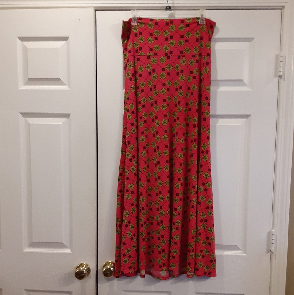 LuLaRoe Pink  Skirt Size M